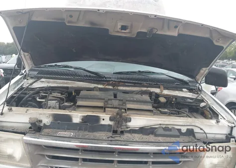 1995 Ford Econoline E350 Super Duty z USA, uszkodzony, nr VIN 1FBJS31FXSHA99650